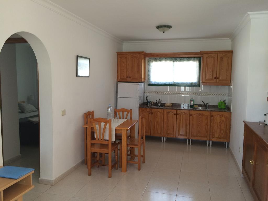 Alhambra Apartamentos Tías Exteriör bild