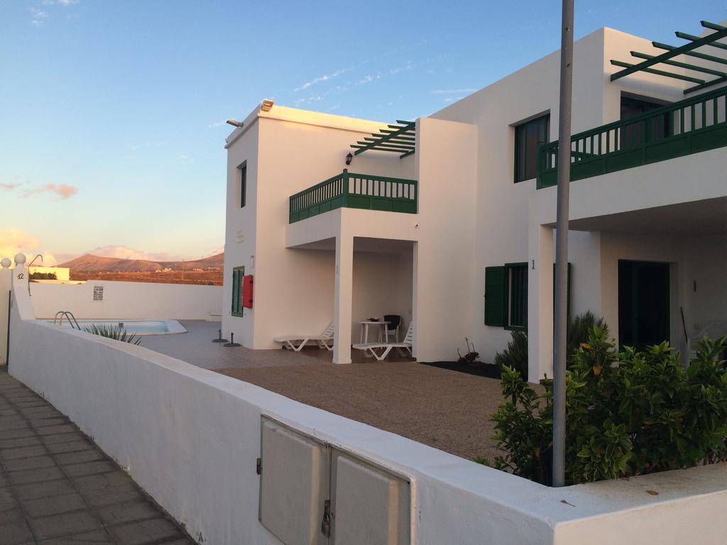 Alhambra Apartamentos Tías Rum bild