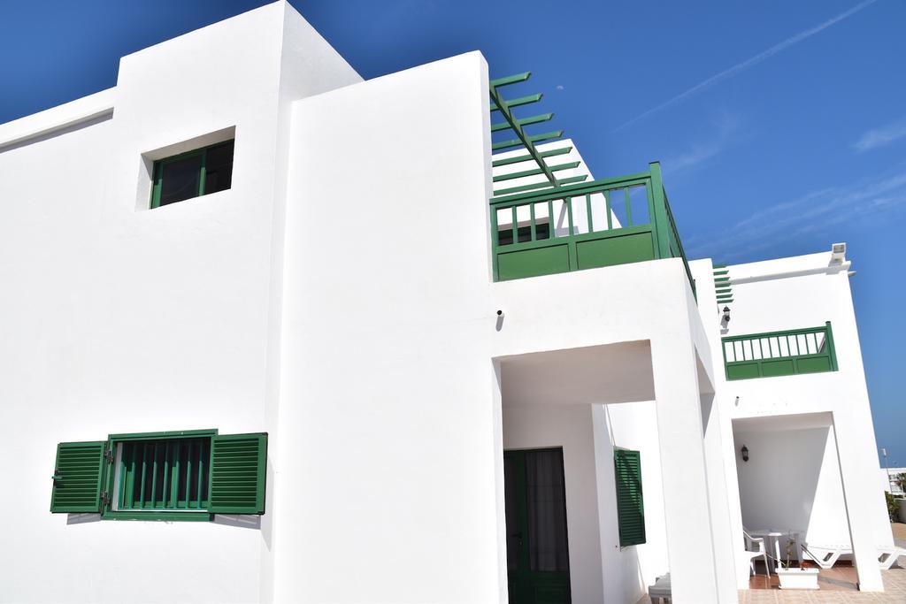 Alhambra Apartamentos Tías Exteriör bild
