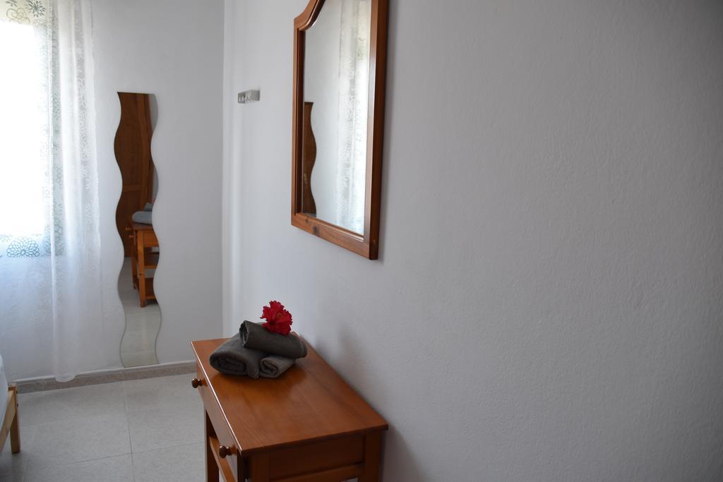 Alhambra Apartamentos Tías Exteriör bild