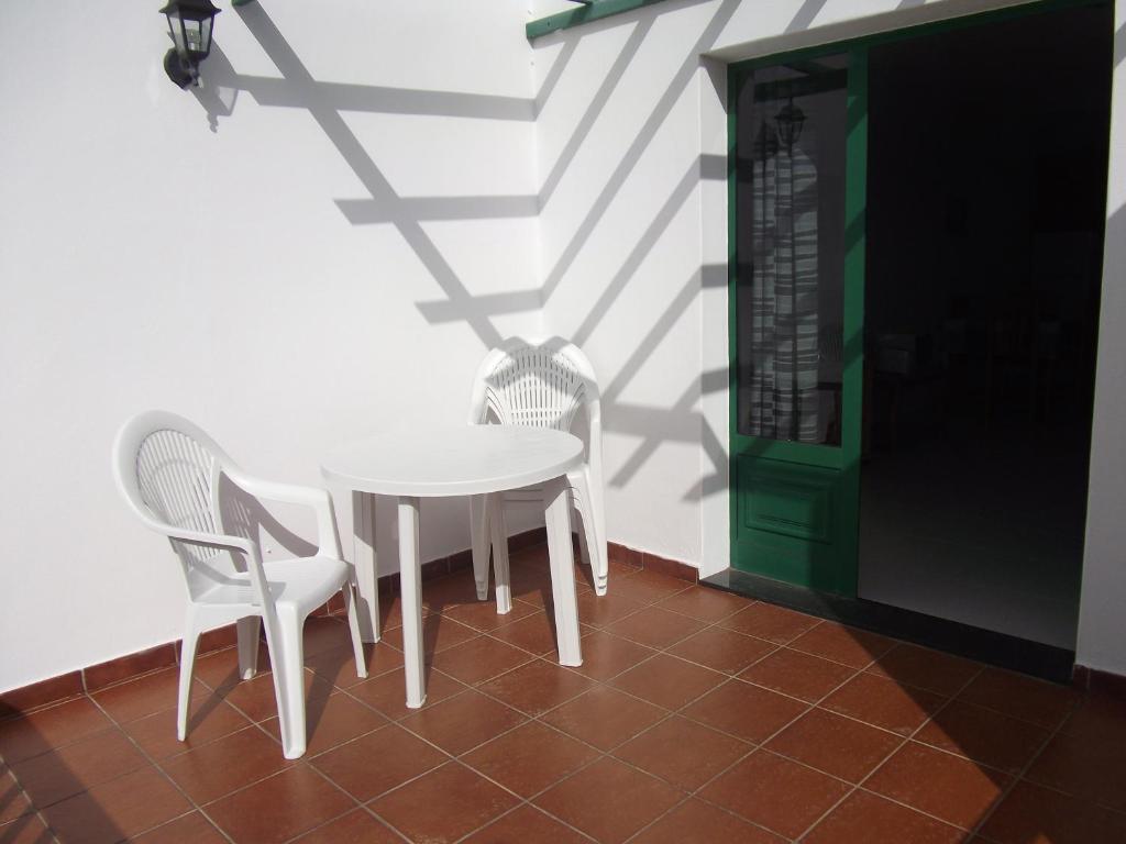 Alhambra Apartamentos Tías Exteriör bild