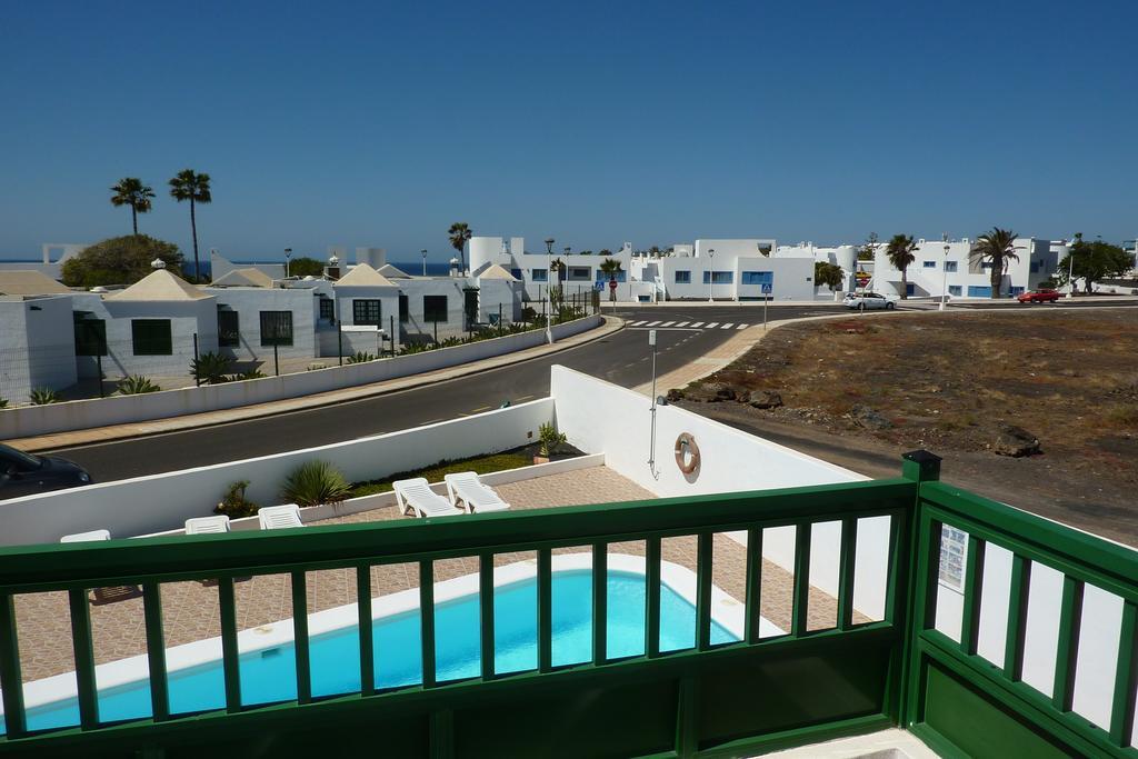 Alhambra Apartamentos Tías Exteriör bild